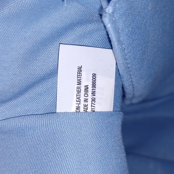 Universal Threads - Picture 6 of 10